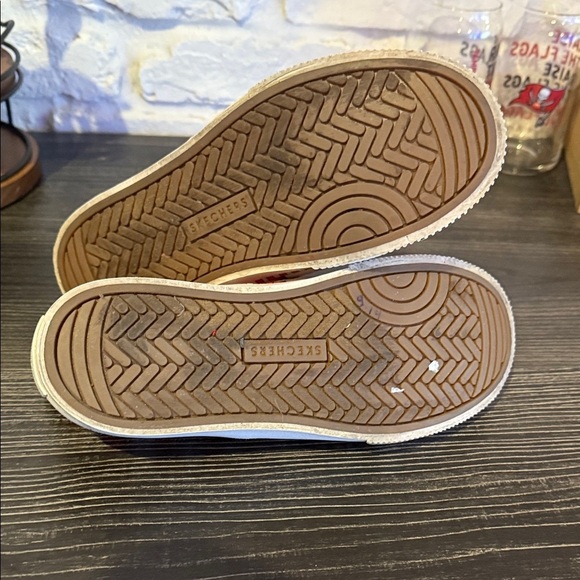 Skechers + Dr. Seuss Cat in the hat Women's Slip-On Sneakers - Picture 7 of 7